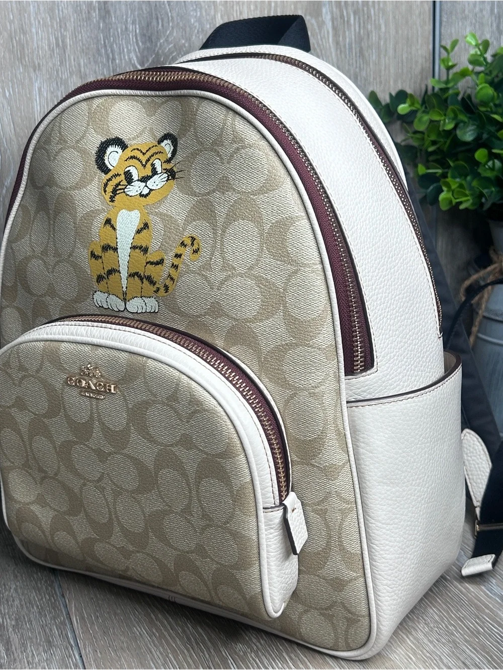 Coach Signature Canvas Tiger Backpack • Limited Edition Print • Beige & White